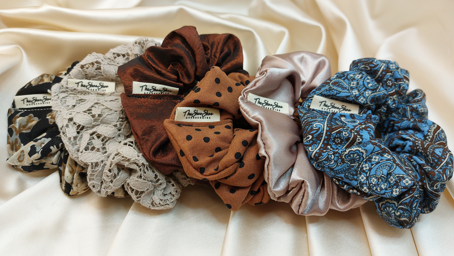 Cognac Polkadot ShooShoo Viskos Scrunchie - Handgjord