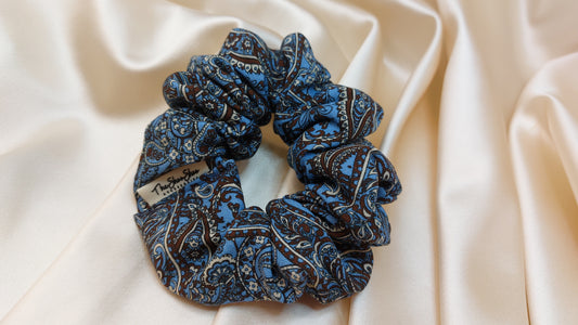 Blueberry Paisley ShooShoo Viskos Scrunchie - Handgjord