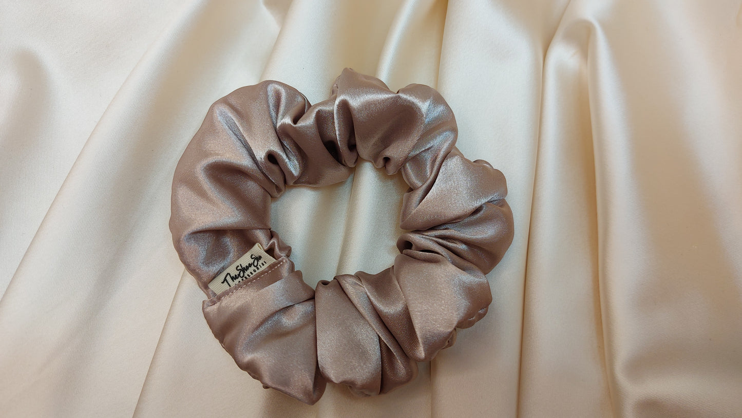 Sweet Rose ShooShoo Satin Scrunchie - Handgjord