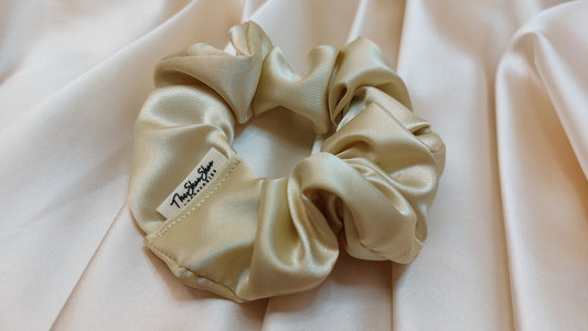 Butter Cookie ShooShoo Satin Scrunchie - Handgjord