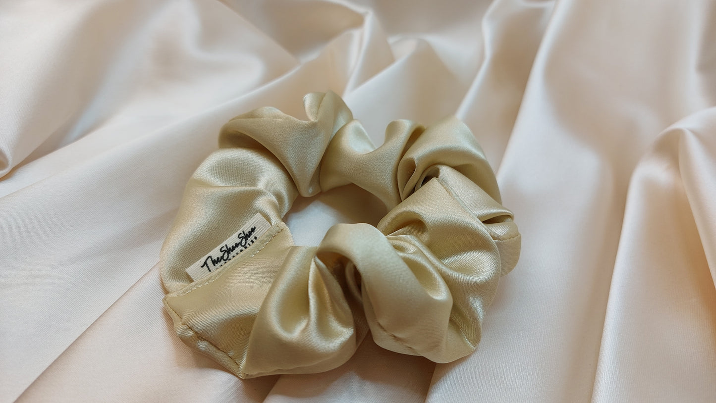 Butter Cookie ShooShoo Satin Scrunchie - Handgjord
