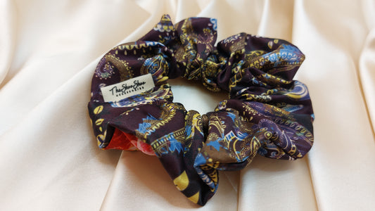 Black Rose Paisley ShooShoo Satin Scrunchie - Handgjord