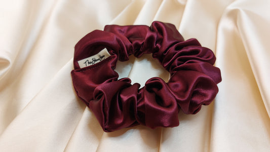 Burgundy Wine Red ShooShoo Satin Scrunchie - Handgjord