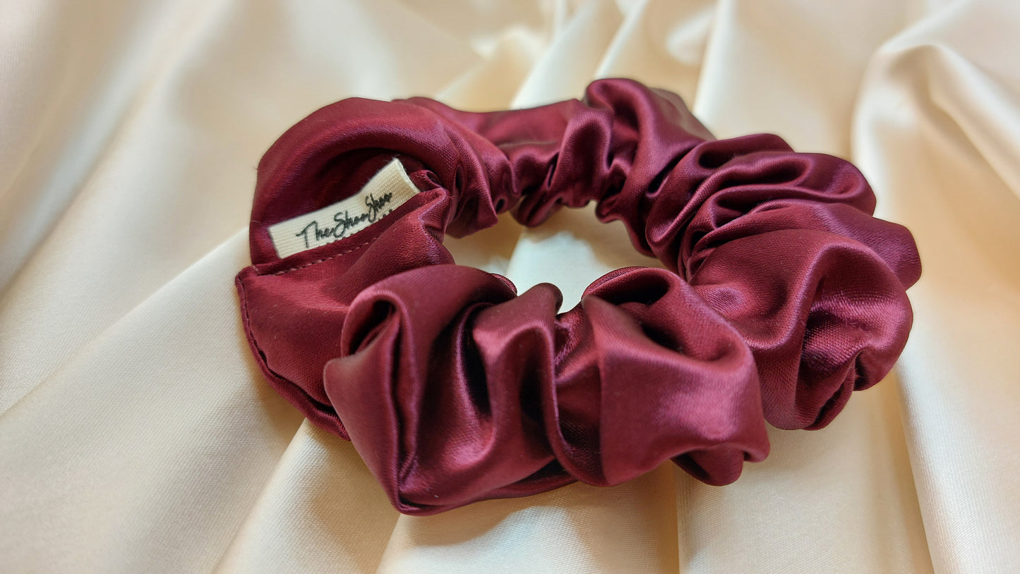 Burgundy Wine Red ShooShoo Satin Scrunchie - Handgjord