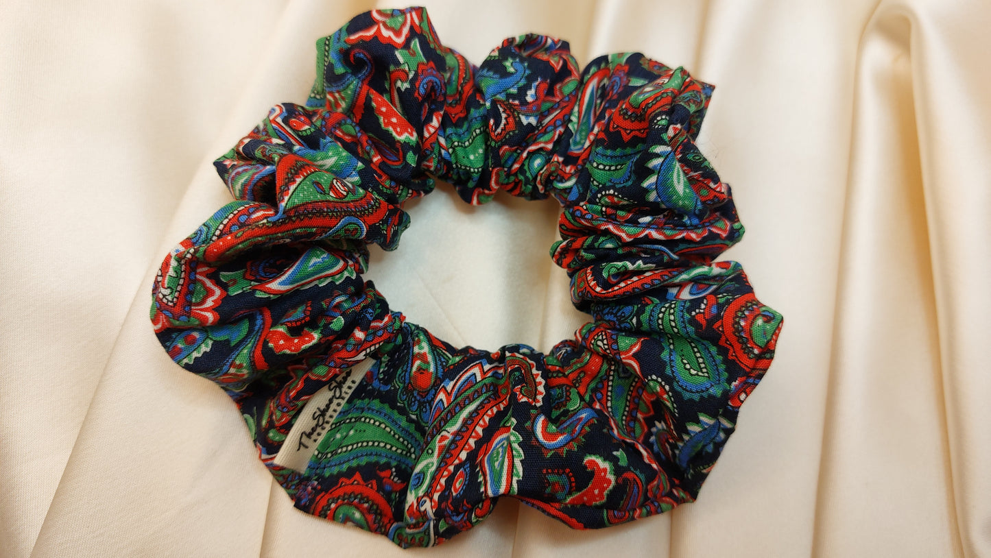 Pacific Paisley ShooShoo Bomull Scrunchie - Handgjord