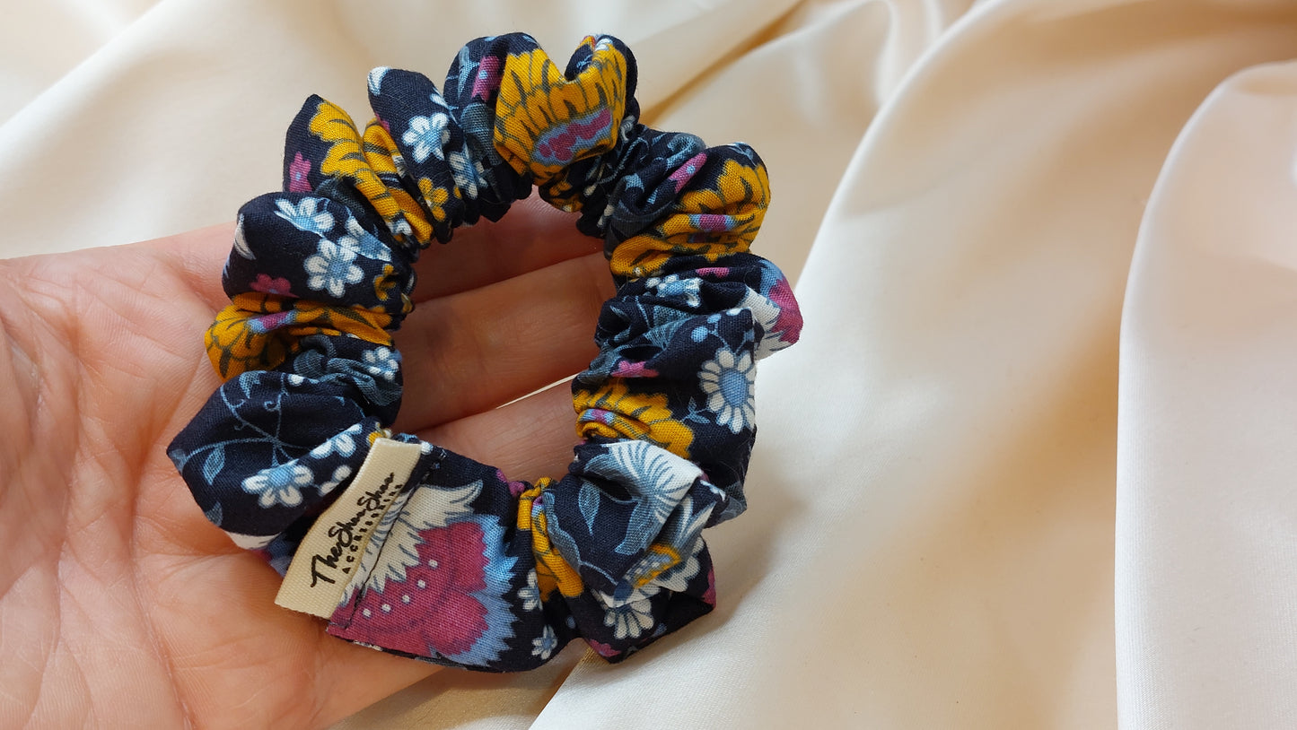 Midsummer Night Blue ShooShoo Bomull Scrunchie - Handgjord