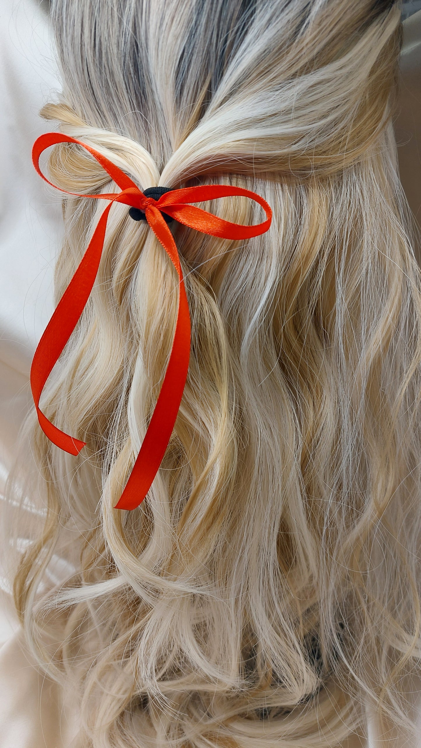 Shoo Shoo Bow Satin Thin Ruby Red elastic 2-pack