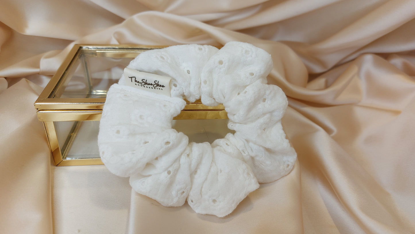 Romance Cloud ShooShoo Bomull Scrunchie - Handgjord