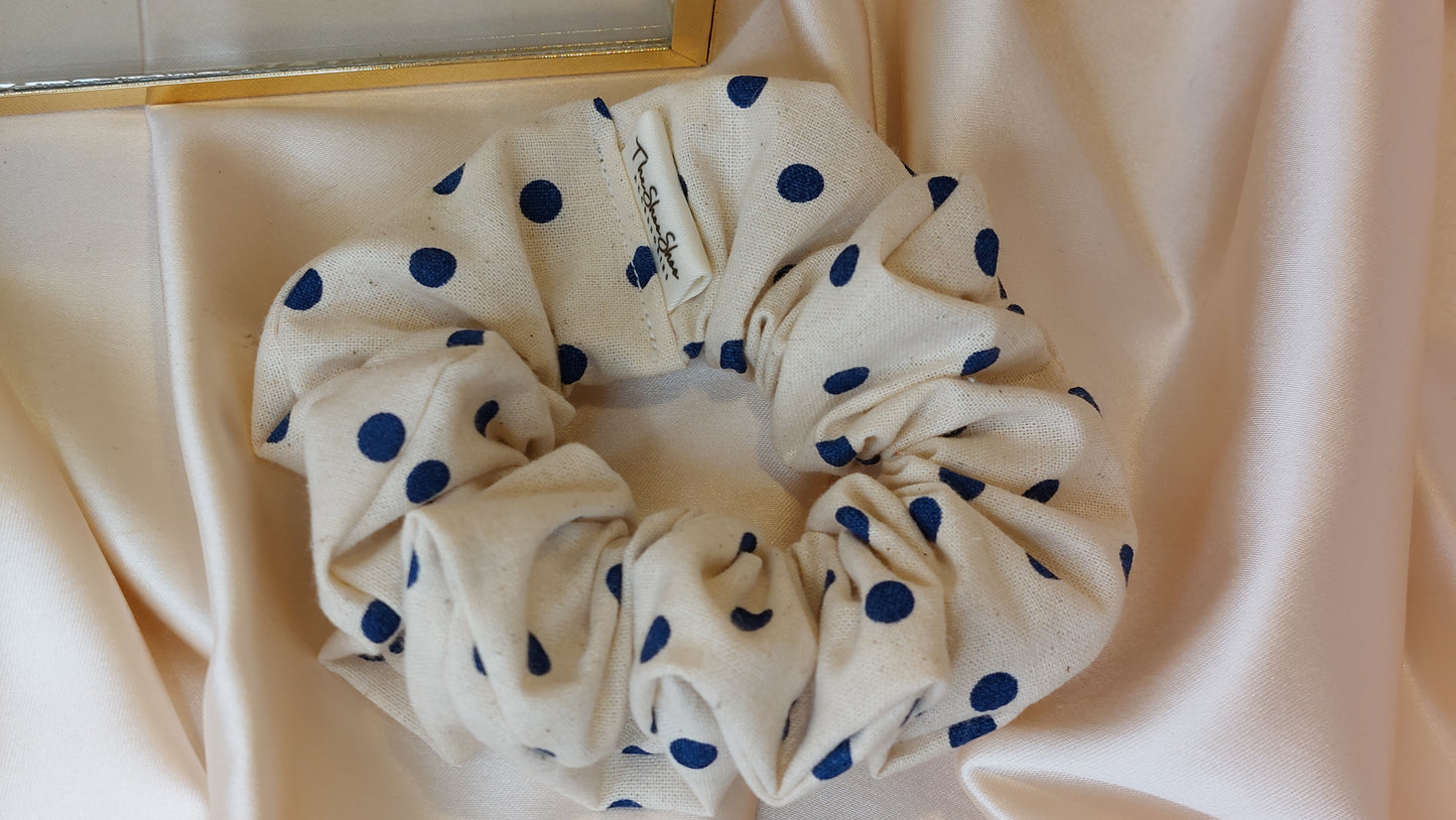 Dotty Days Blue ShooShoo Bomull Scrunchie - Handgjord