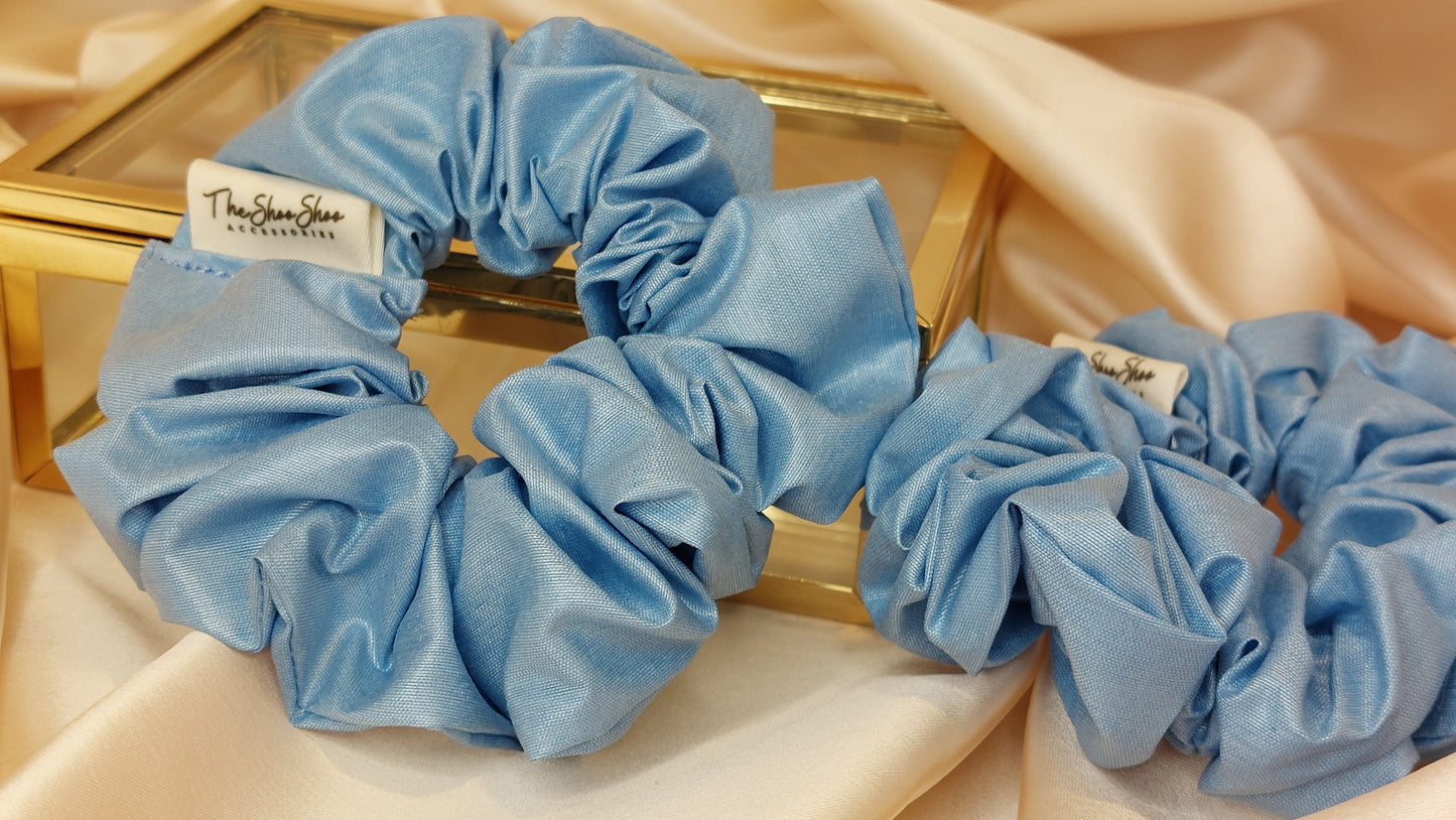 Clear Blue Sky ShooShoo Taft Scrunchie - Handgjord