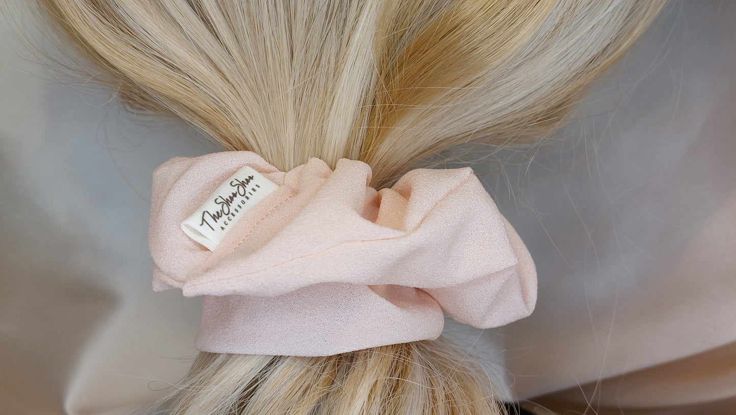 Powder Pink ShooShoo Scrunchie - Handgjord