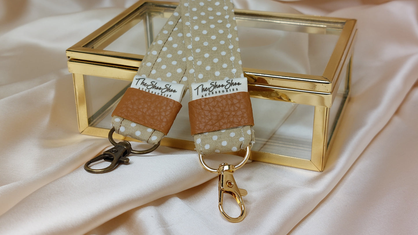 Nyckelring Caramel Dots med handledsrem i bomull