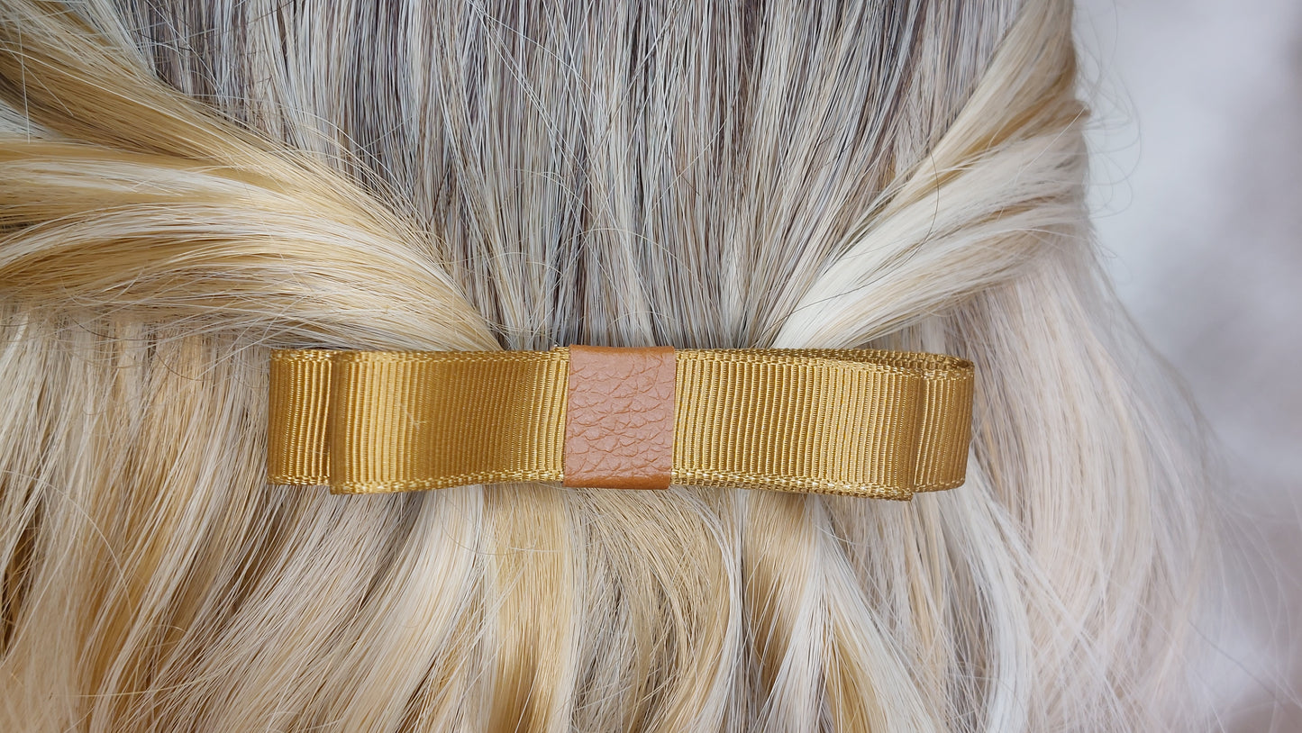 Leatherette Bow dubbel rosett hårspänne Shoo Shoo