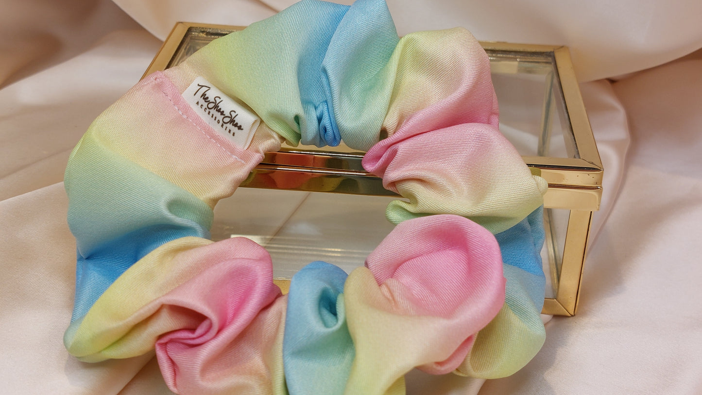 Unicorn Rainbow ShooShoo Satin Scrunchie - Handgjord