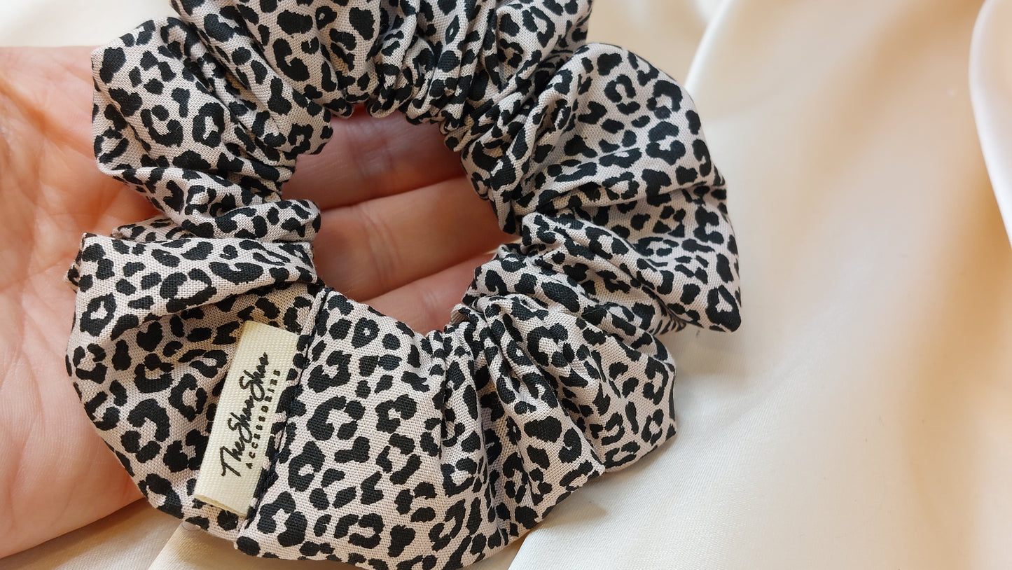 Leopard Midnight ShooShoo Bomull Scrunchie - Handgjord