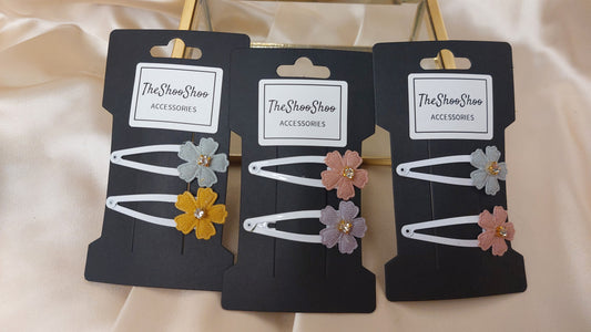 Hårspänne med blomma vit Shoo Shoo 2/set