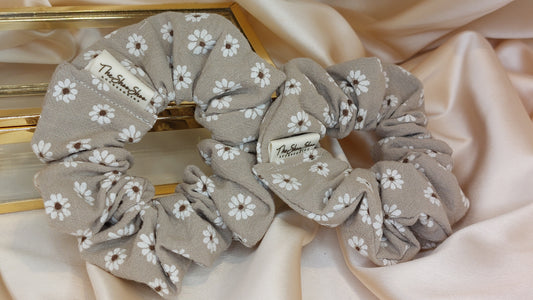 Sandy Daisy ShooShoo Bomull Scrunchie - Handgjord