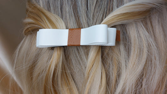 Leatherette Bow dubbel rosett hårspänne Shoo Shoo