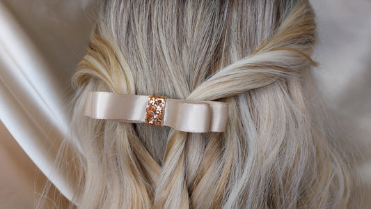Sparkle Pop Glitter på satin dubbel rosett hårspänne Shoo Shoo