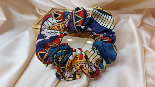 Mosaic Joy mönstrad ShooShoo Satin Scrunchie - Handgjord