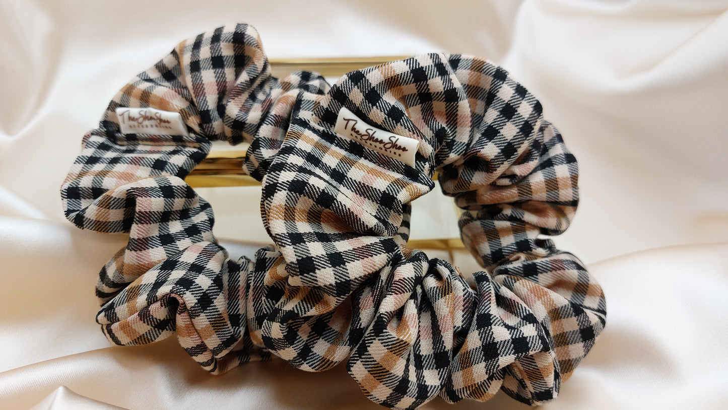 Classic Checkers ShooShoo Bomull Scrunchie - Handgjord