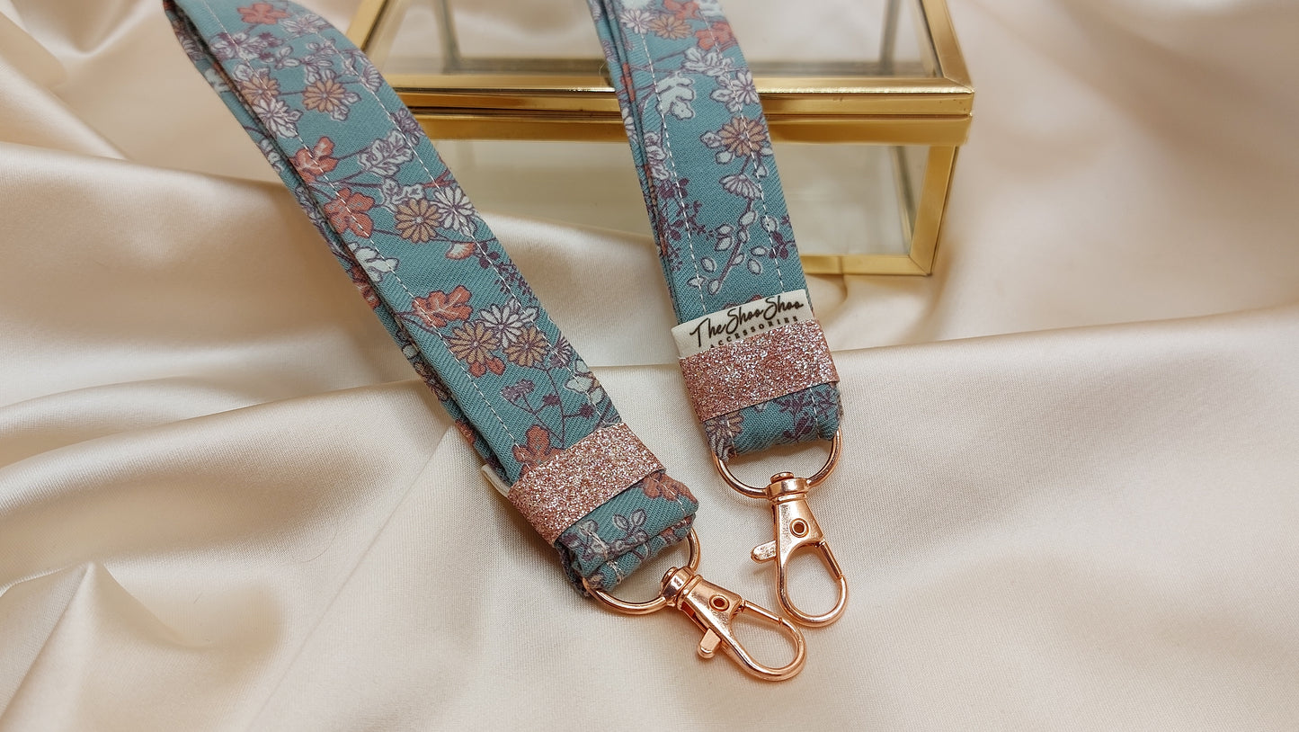 Nyckelring Misty Morning med handledsrem i bomull