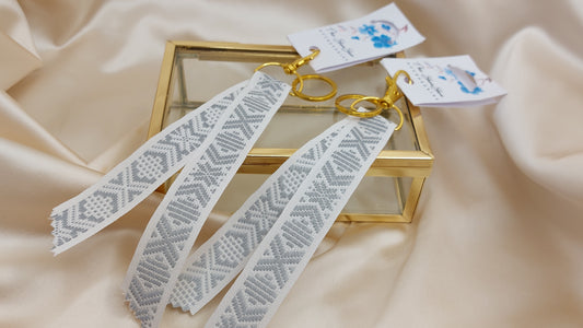 Nyckelring med reflexband och nyckelkrok vit