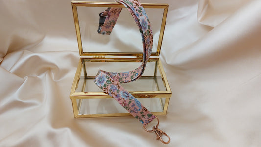 Nyckelband långt Wonderland med säkerhetsfäste och nyckelkrok