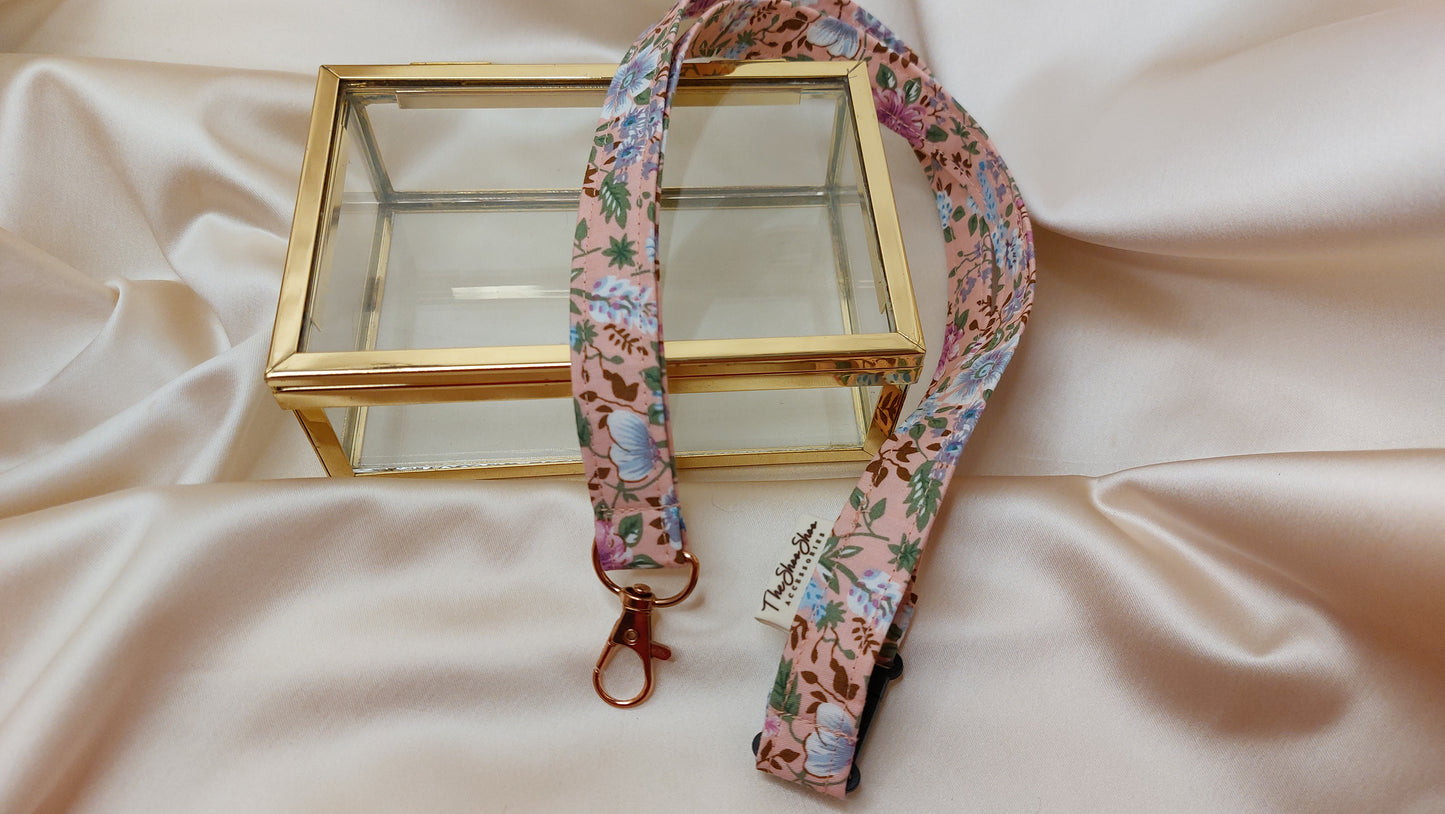 Nyckelband långt Wonderland med säkerhetsfäste och nyckelkrok