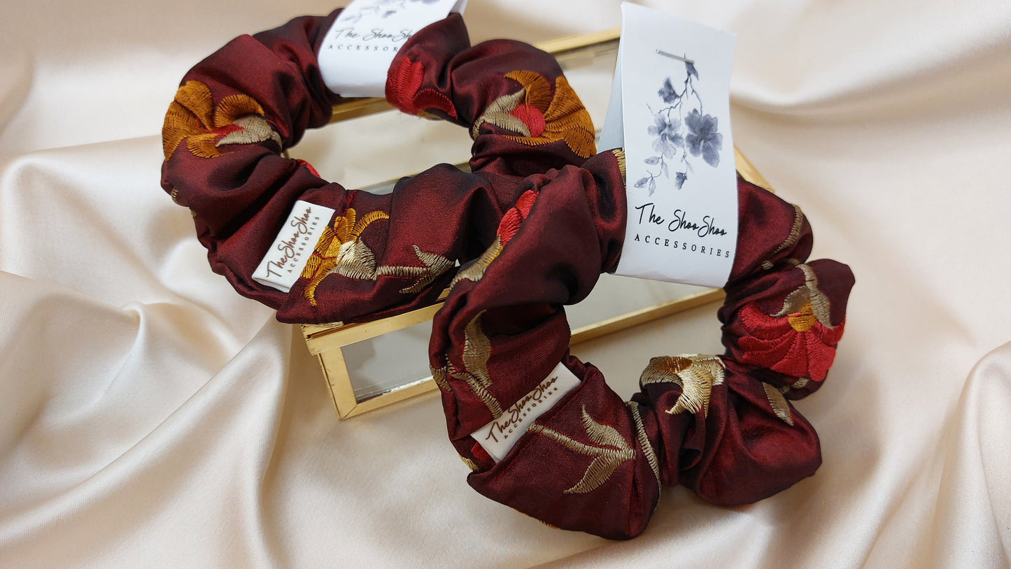 Scrunchie Burgundy Red Broderad taft