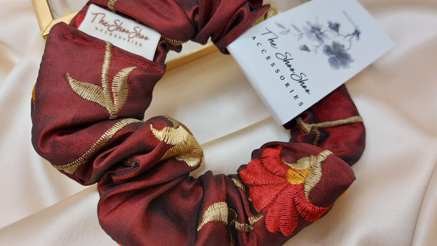 Scrunchie Burgundy Red Broderad taft