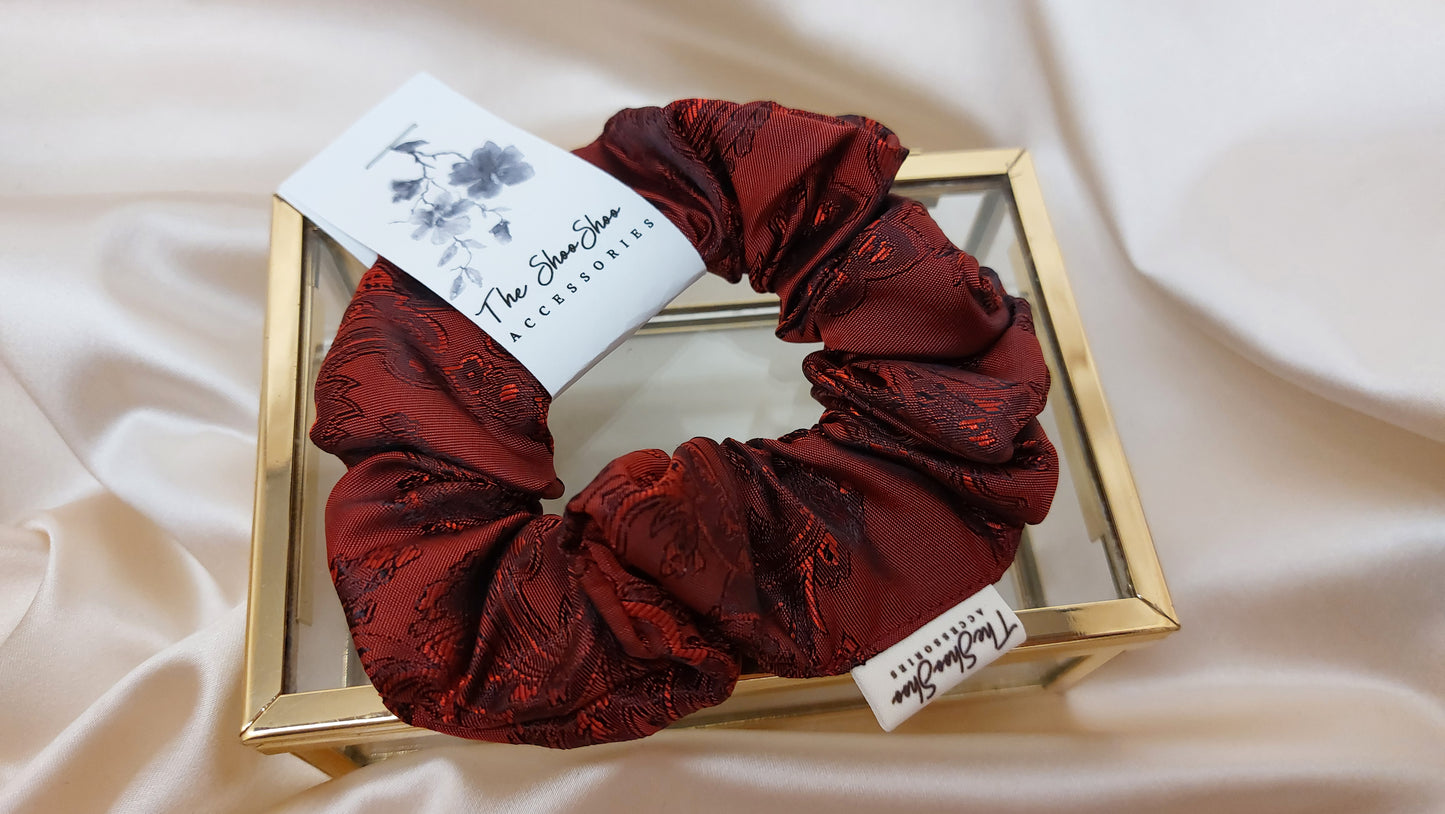Deep Ruby Red ShooShoo Satin Paisley Scrunchie - Handgjord