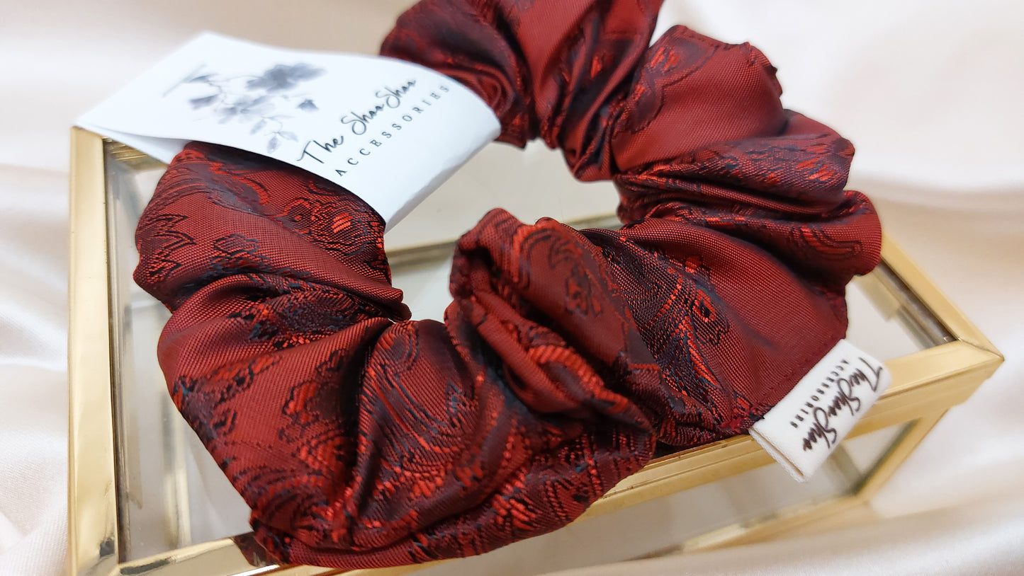 Deep Ruby Red ShooShoo Satin Paisley Scrunchie - Handgjord