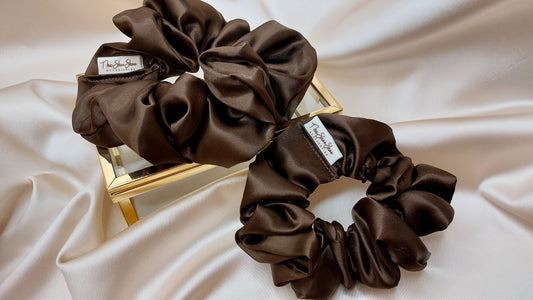 Chocolate ShooShoo Satin Scrunchie - Handgjord