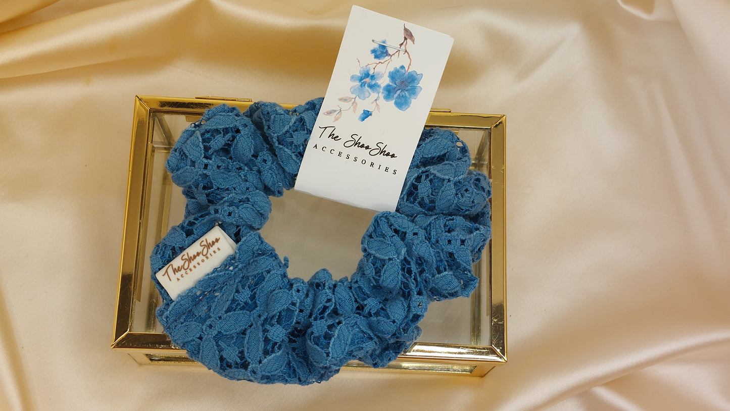 Sandy Blue Beach ShooShoo Spets Scrunchie - Handgjord