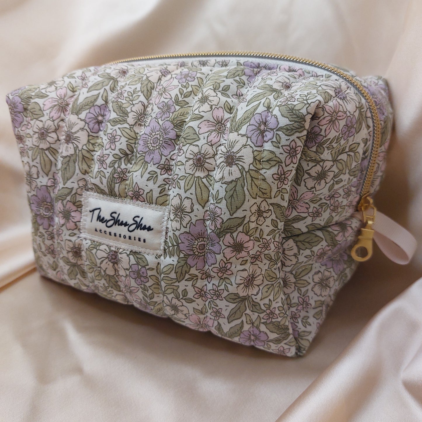 Everyday beauty bag Bloomin Blooms lila- Handquiltad