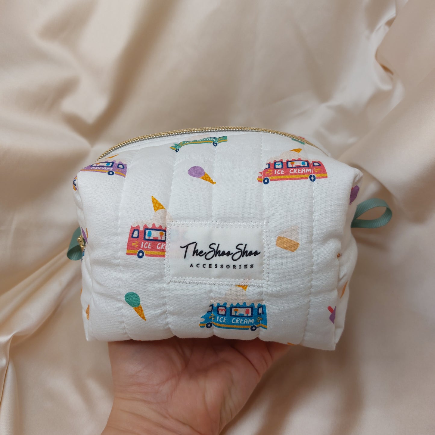 Handquiltad Mini Beauty Bag – Ice Cream Trucks | TheShooShoo