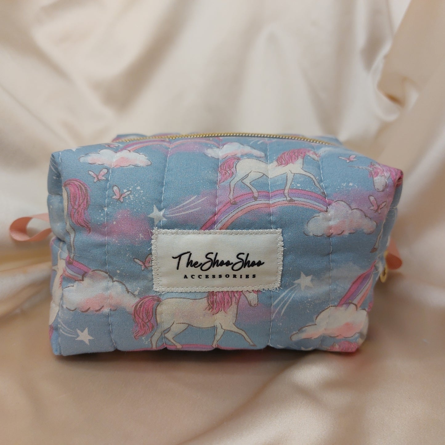 Handquiltad Mini Beauty Bag – Unicorns and Clouds | TheShooShoo
