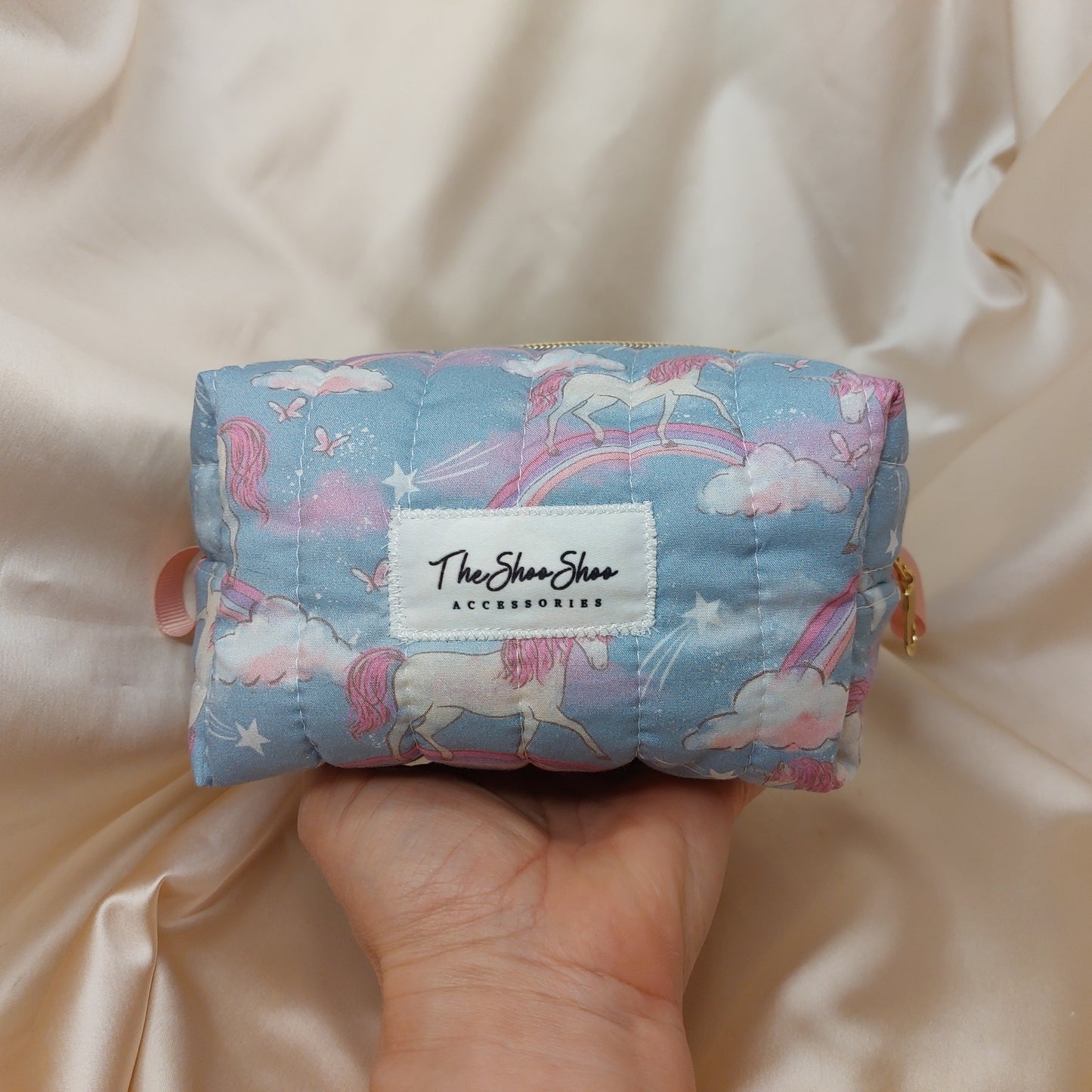 Handquiltad Mini Beauty Bag – Unicorns and Clouds | TheShooShoo