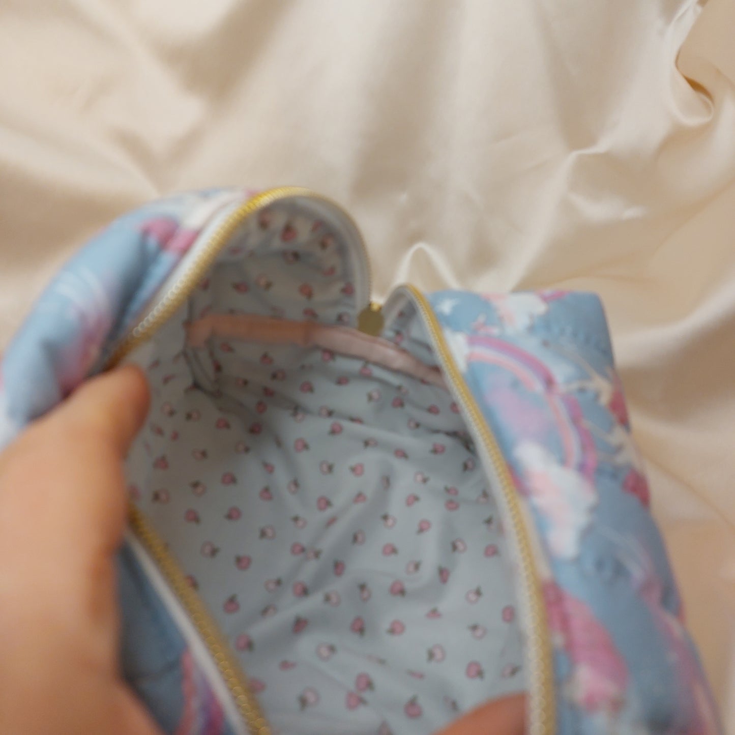 Handquiltad Mini Beauty Bag – Unicorns and Clouds | TheShooShoo