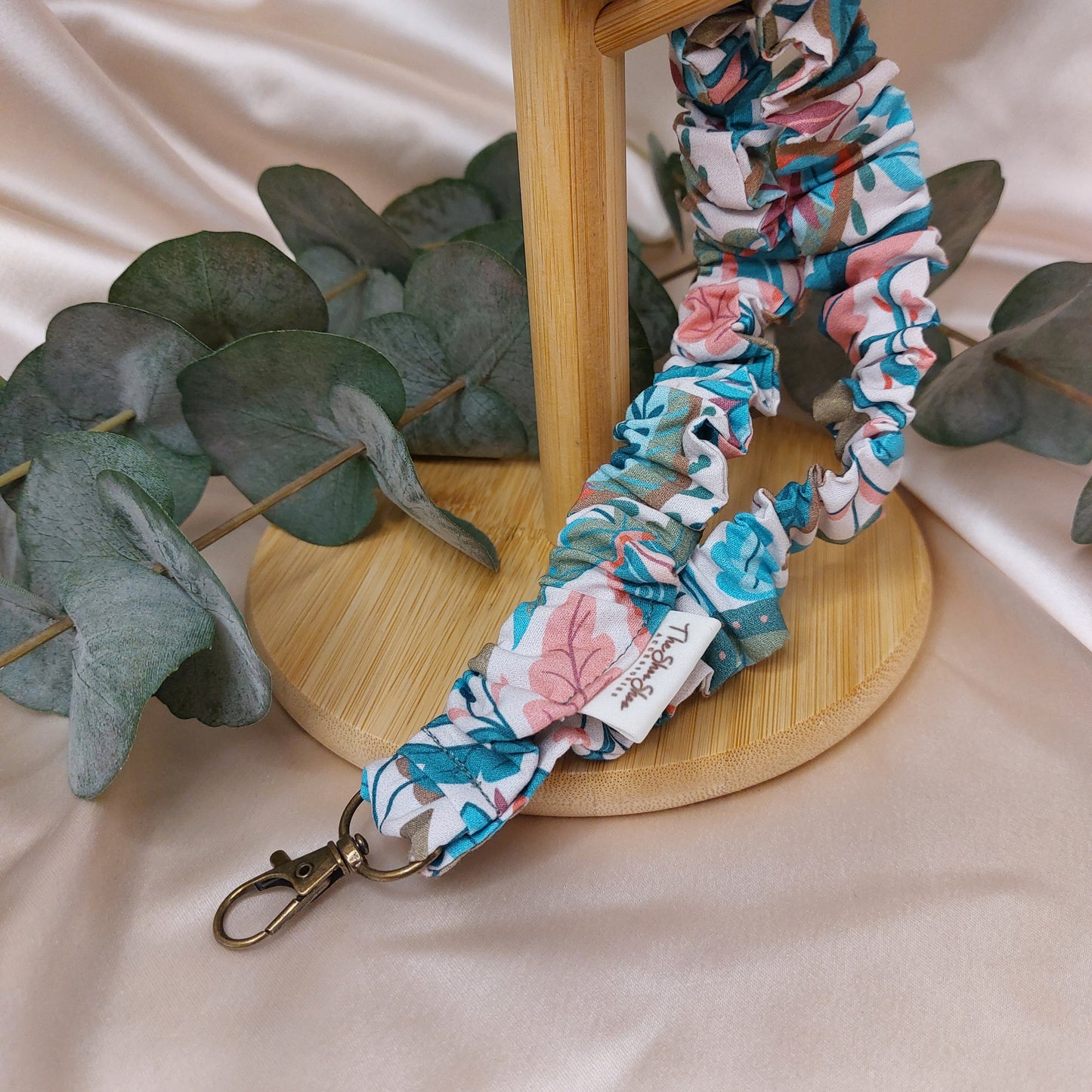 Scrunchie Nyckelband Caribbean Garden med nyckelkrok