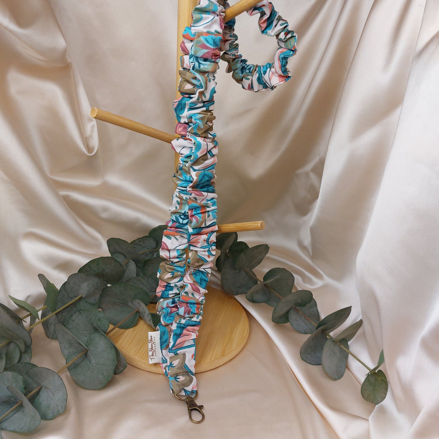Scrunchie Nyckelband Caribbean Garden med nyckelkrok