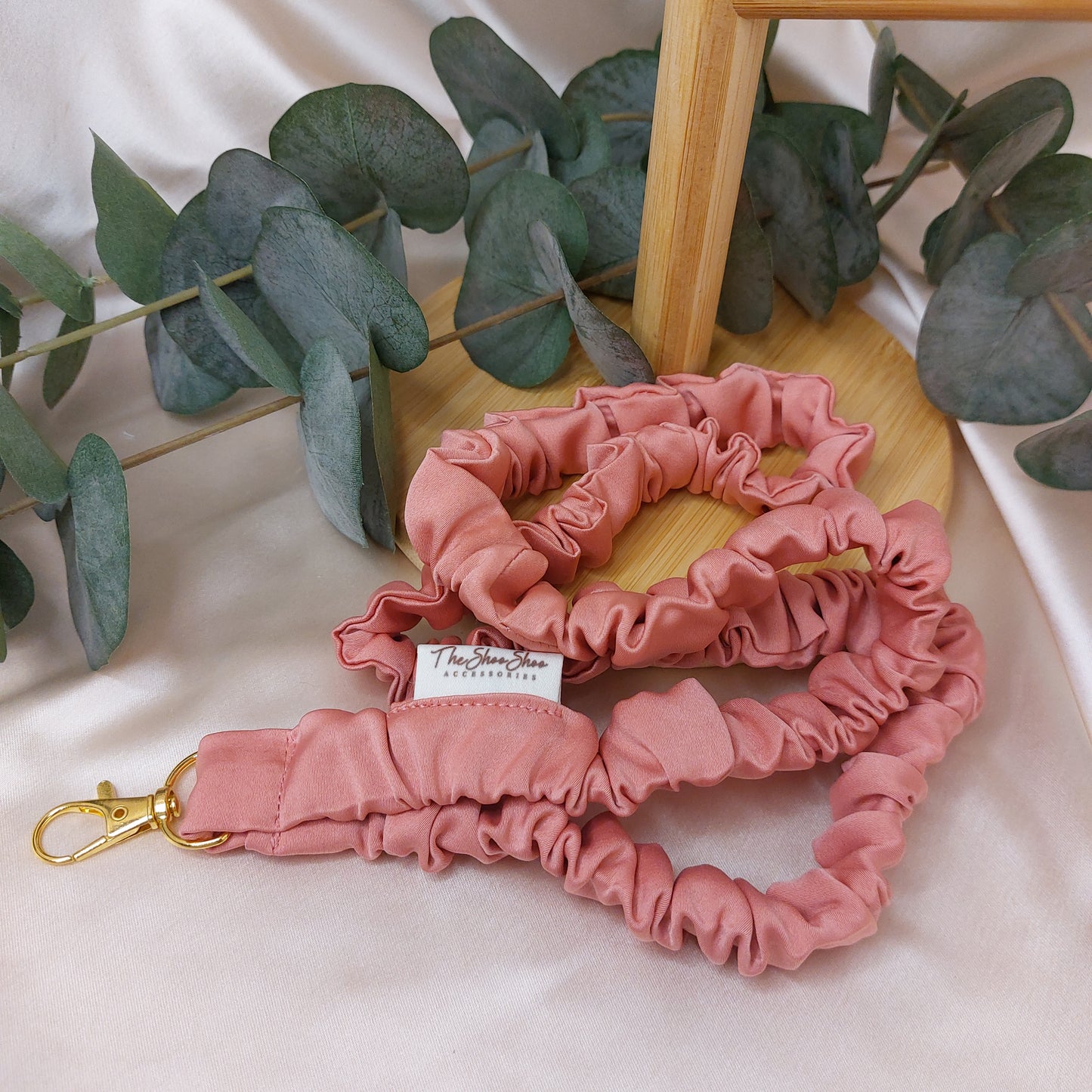 Scrunchie Nyckelband Just Peachy elastisk med nyckelkrok