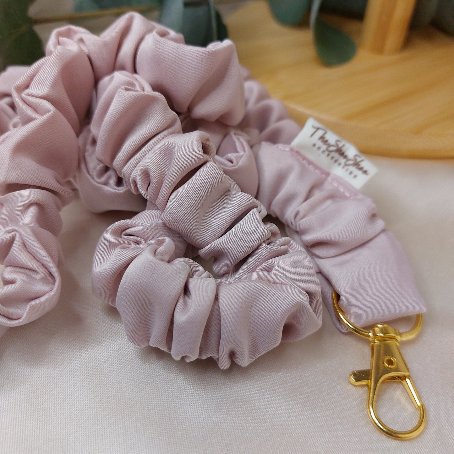 Scrunchie Nyckelband Rosy Mauve med nyckelkrok