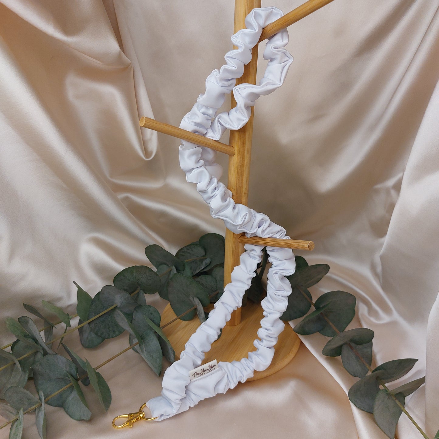 Scrunchie Nyckelband White Dream med nyckelkrok