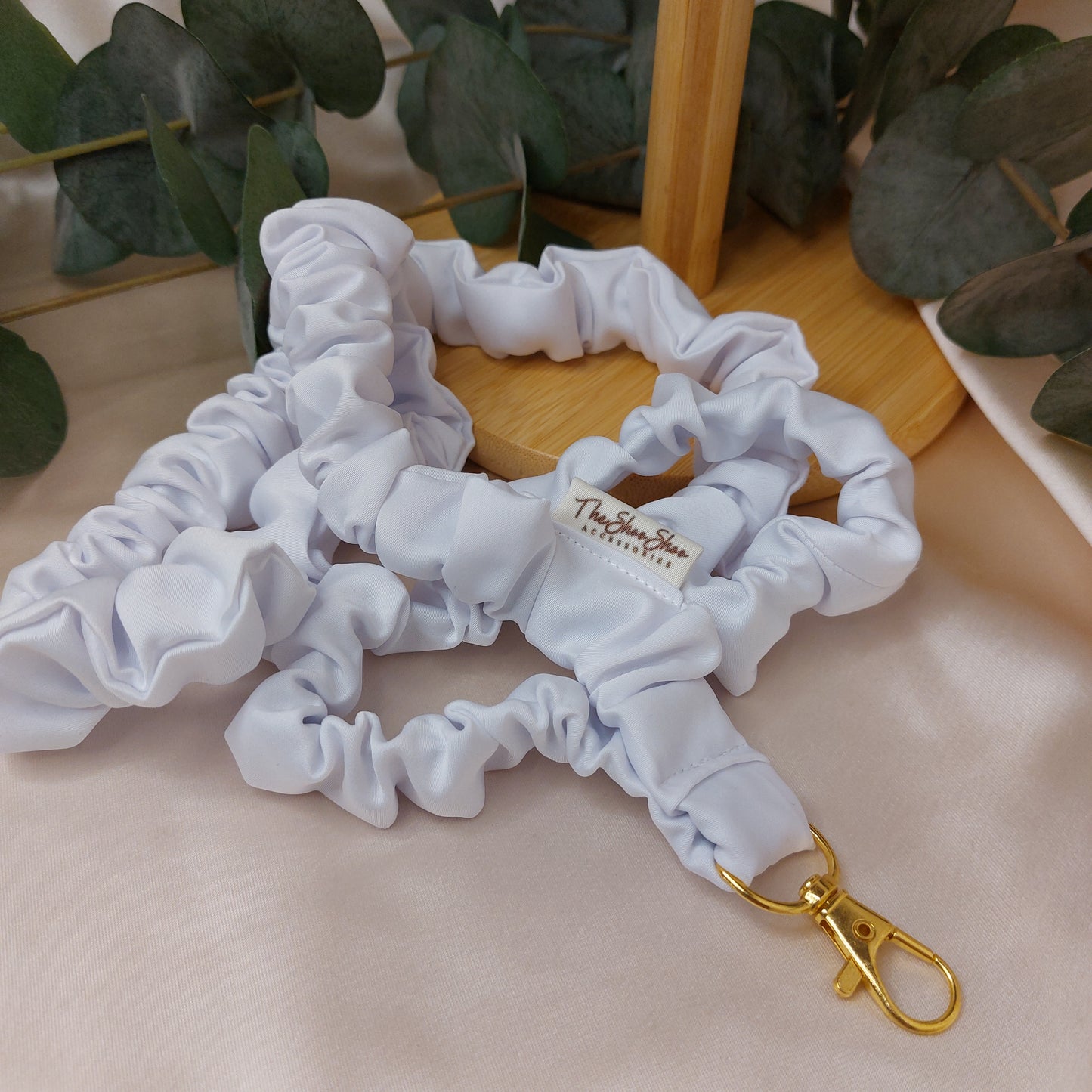 Scrunchie Nyckelband White Dream med nyckelkrok