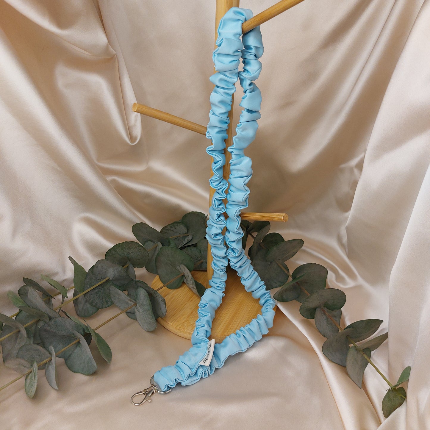 Scrunchie Nyckelband Pool Blue med nyckelkrok