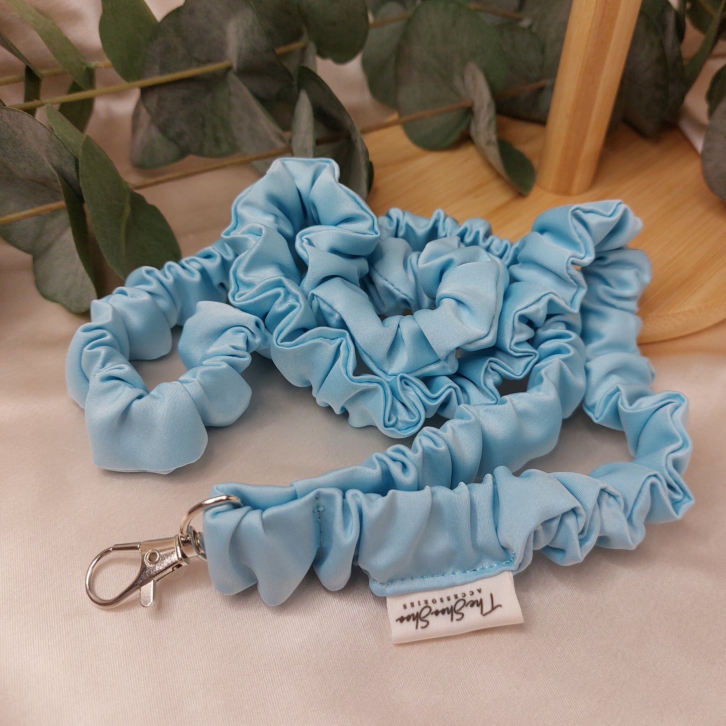 Scrunchie Nyckelband Pool Blue med nyckelkrok