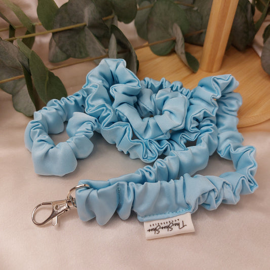 Scrunchie Nyckelband Pool Blue med nyckelkrok