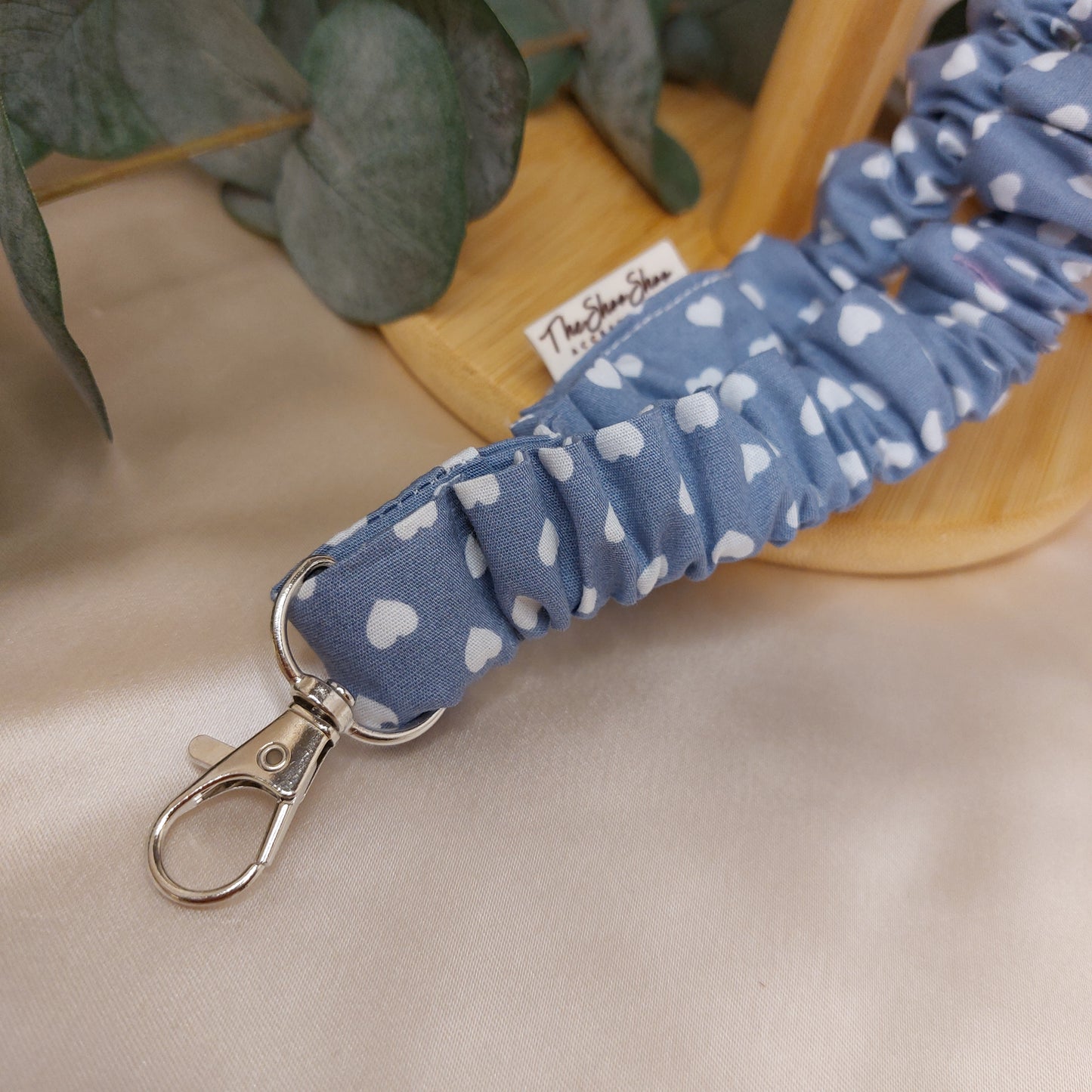Scrunchie Nyckelband Sweethearts Gray med nyckelkrok
